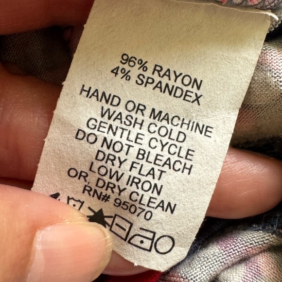 Weston Wear Red Blue Splash Color Sleeveless V Neck Y2K 2000's Blouse Size Small - Picture 12 of 12